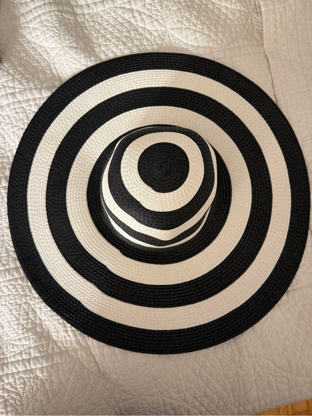 Shade & Shore Black and White Striped Wide-Brim Sun Hat